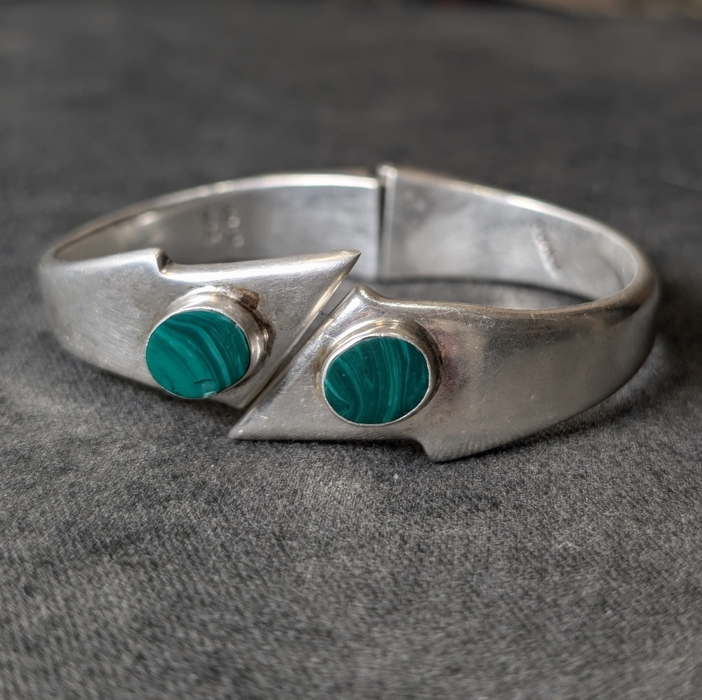 Vintage Malachite Sterling Silver Hinged Bangle Bracelet